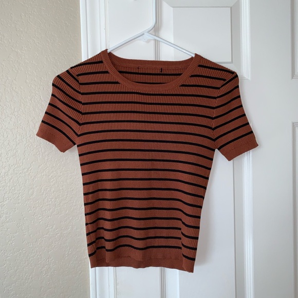 Tops - Ribbed brown and black striped top